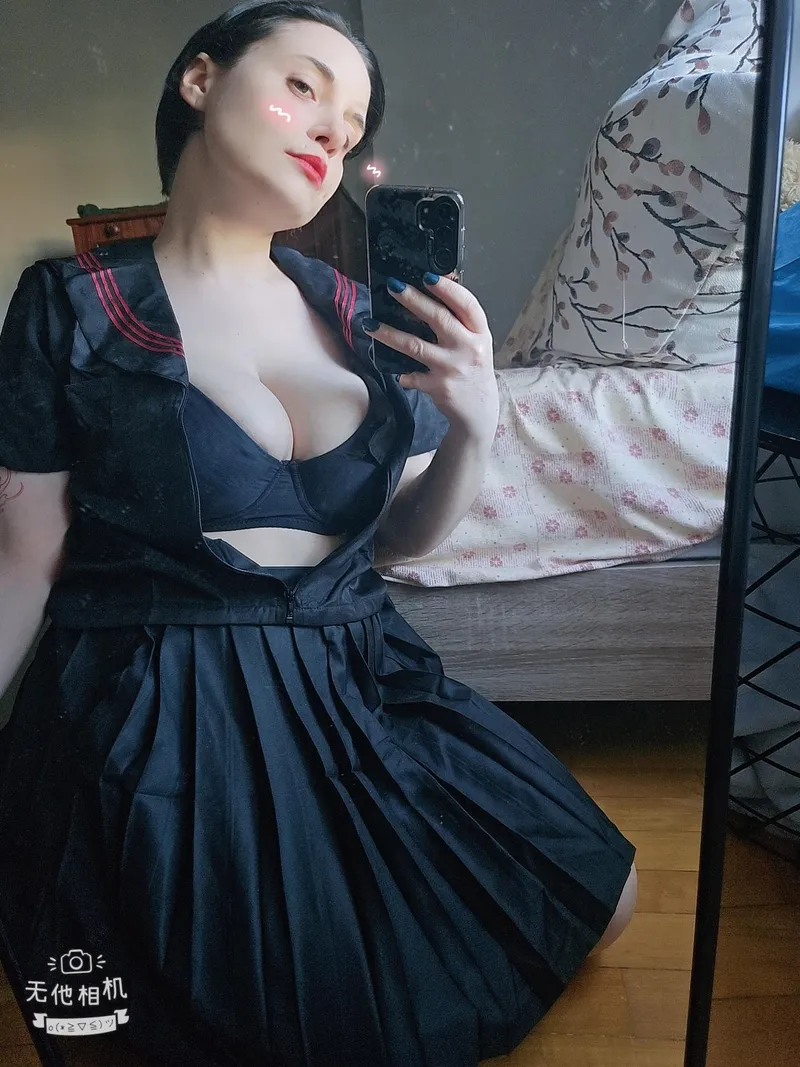 Thumbnail Excited Delivery: Seifuku Arrival by zoeykittyx | cosplaygirls
