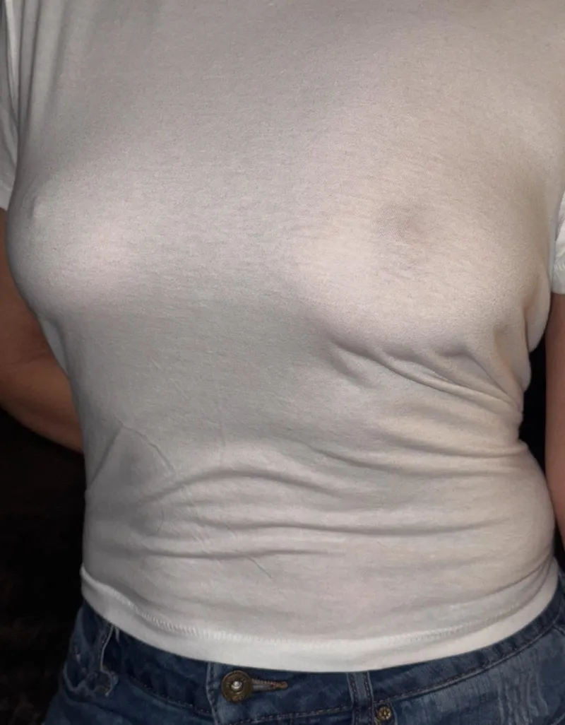 Thumbnail Buying Bagels: How to Get Charged Less with This Shirt On - peachywifey77