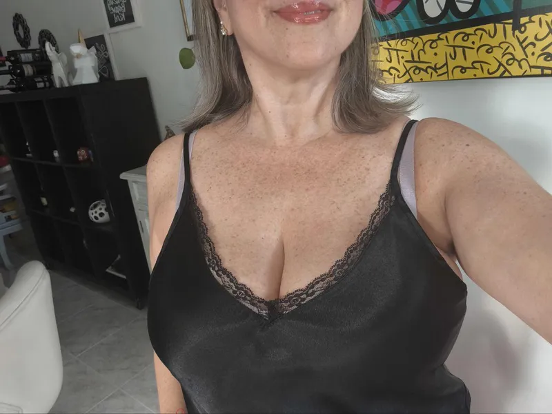 Thumbnail Exploring Post-Divorce Sexiness with Sarah_Diaz | chubby