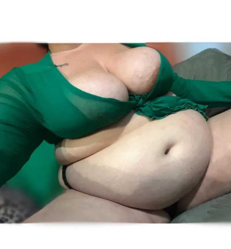 Thumbnail Intimate Choices: Decisions to Make with softsmothers in the BBW_Chubby Niche