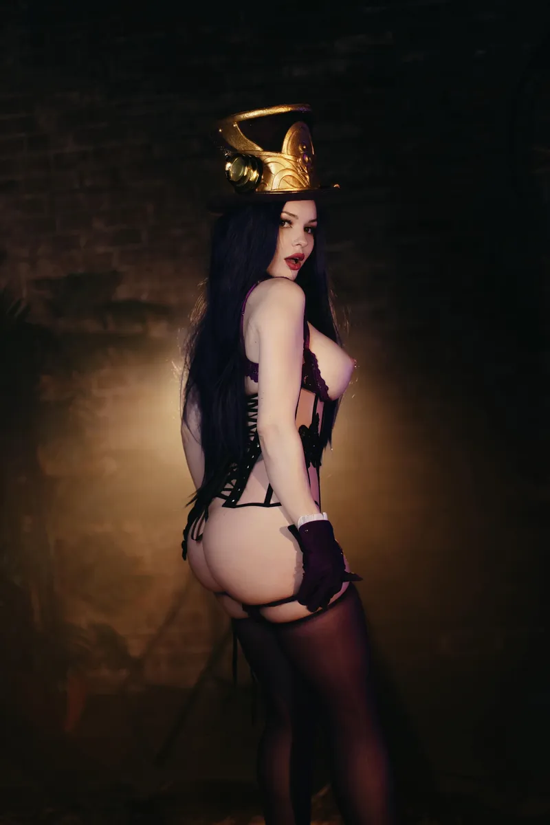 Thumbnail Sonya Vibe Presents Caytlin's Arcane Costume Spectacle