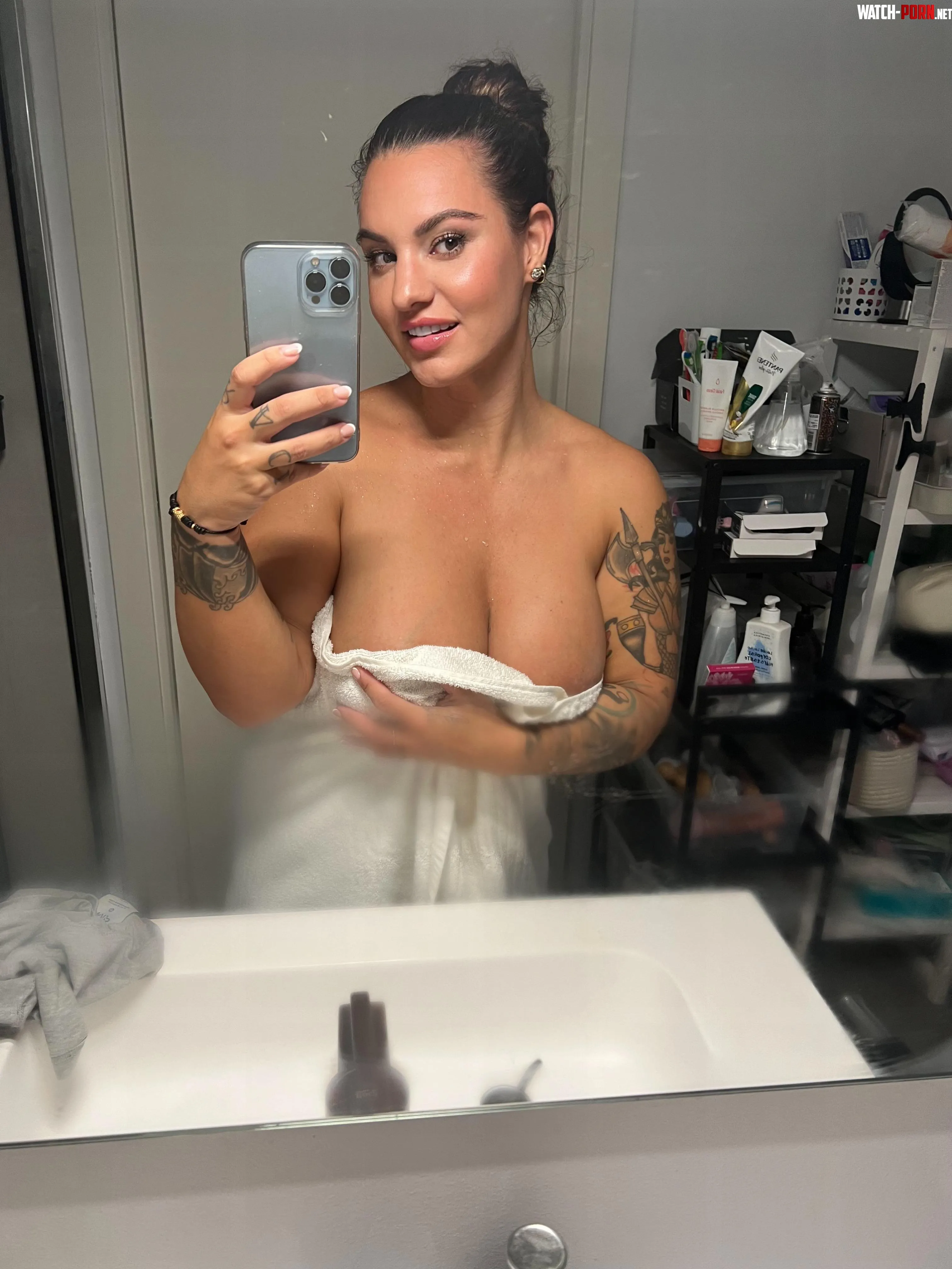 I love how my cleavage looks in the mirror. by coco-laurelle