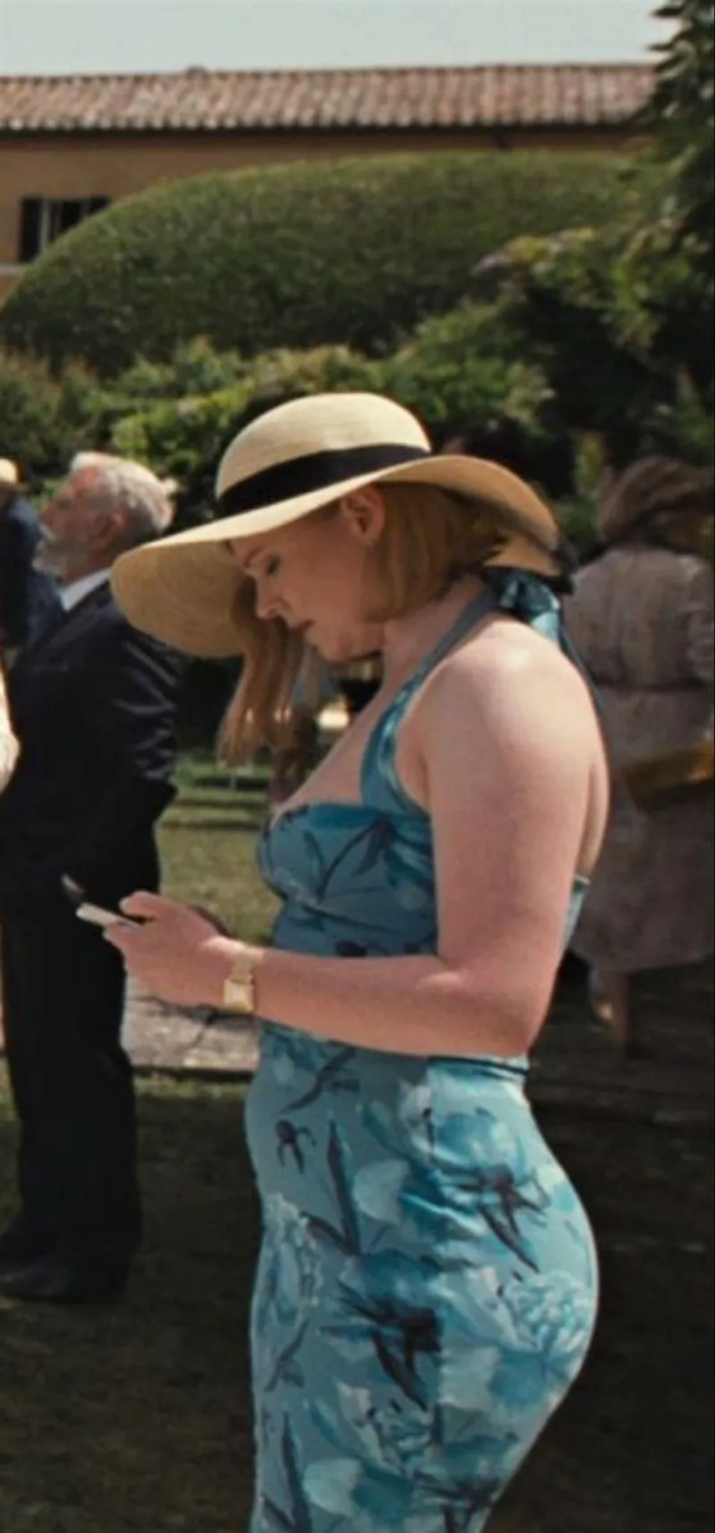Thumbnail CelebrityButts Watch: Sarah Snook Spotlight by Professional_Stick45 | Exclusive Content
