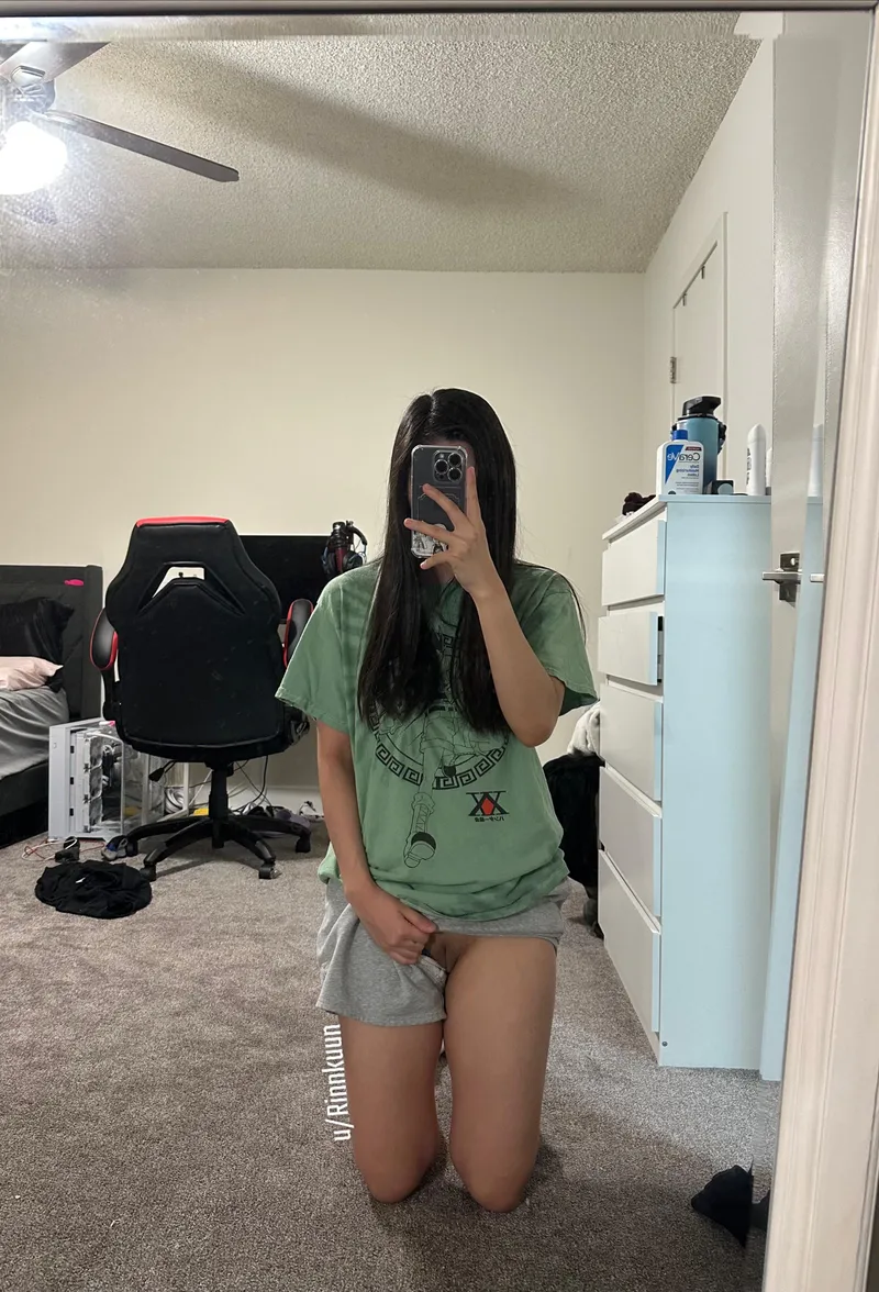 Thumbnail Zoom in for Rinnkuun's Unforgettable Simp Experience