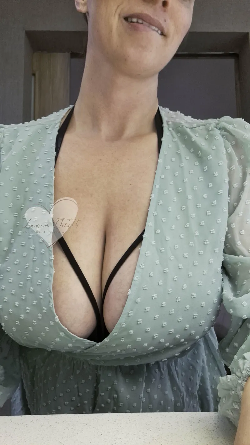 Thumbnail Surprise Peek: Reddit8MyBrains' Intriguing Moment