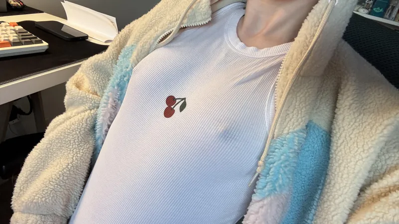Thumbnail Freedom_red15's Lovely Braless Day - Pokies Joy