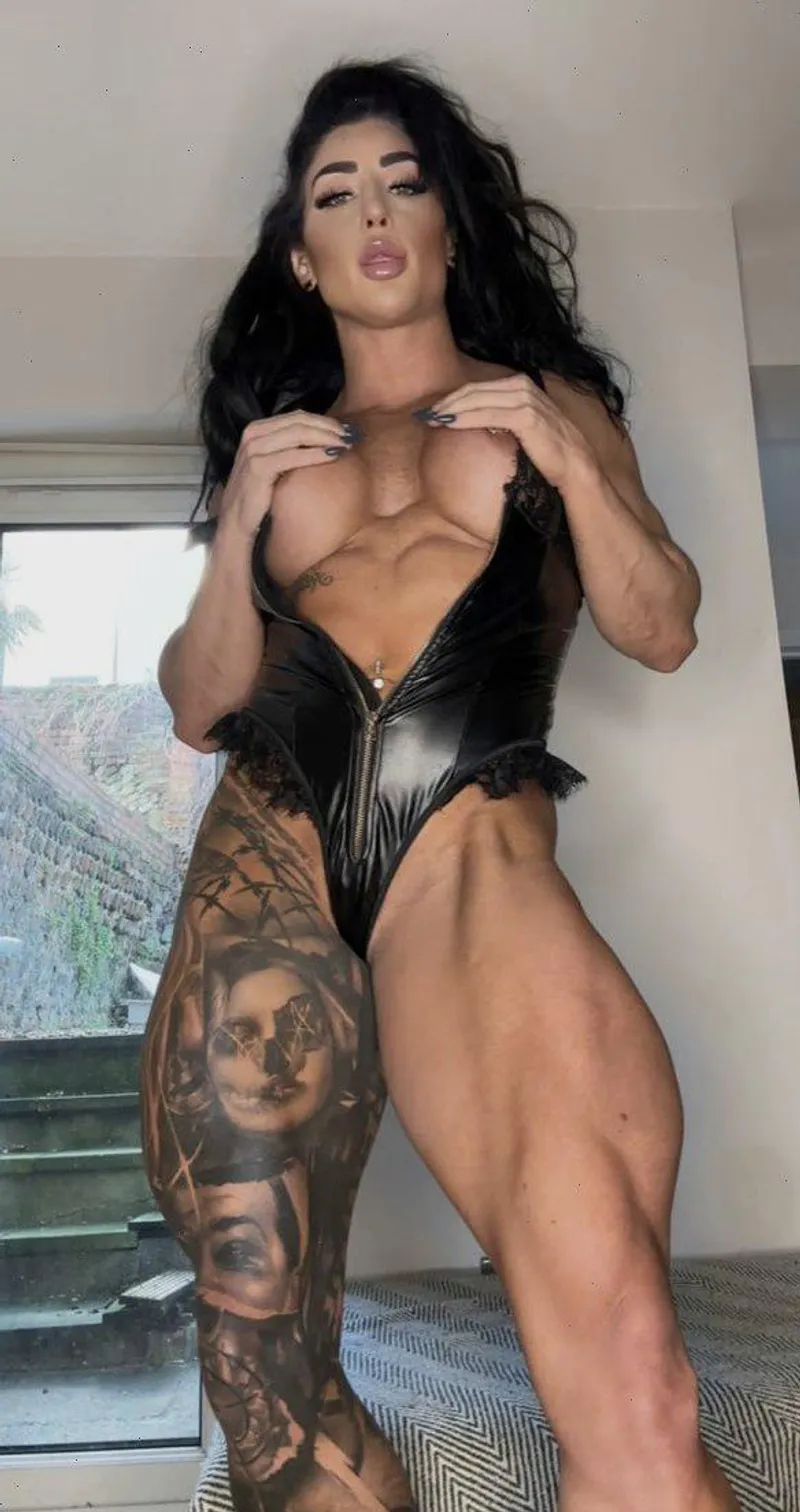 Thumbnail Black Looks Good on Me: A FBB_NSFW Revelation