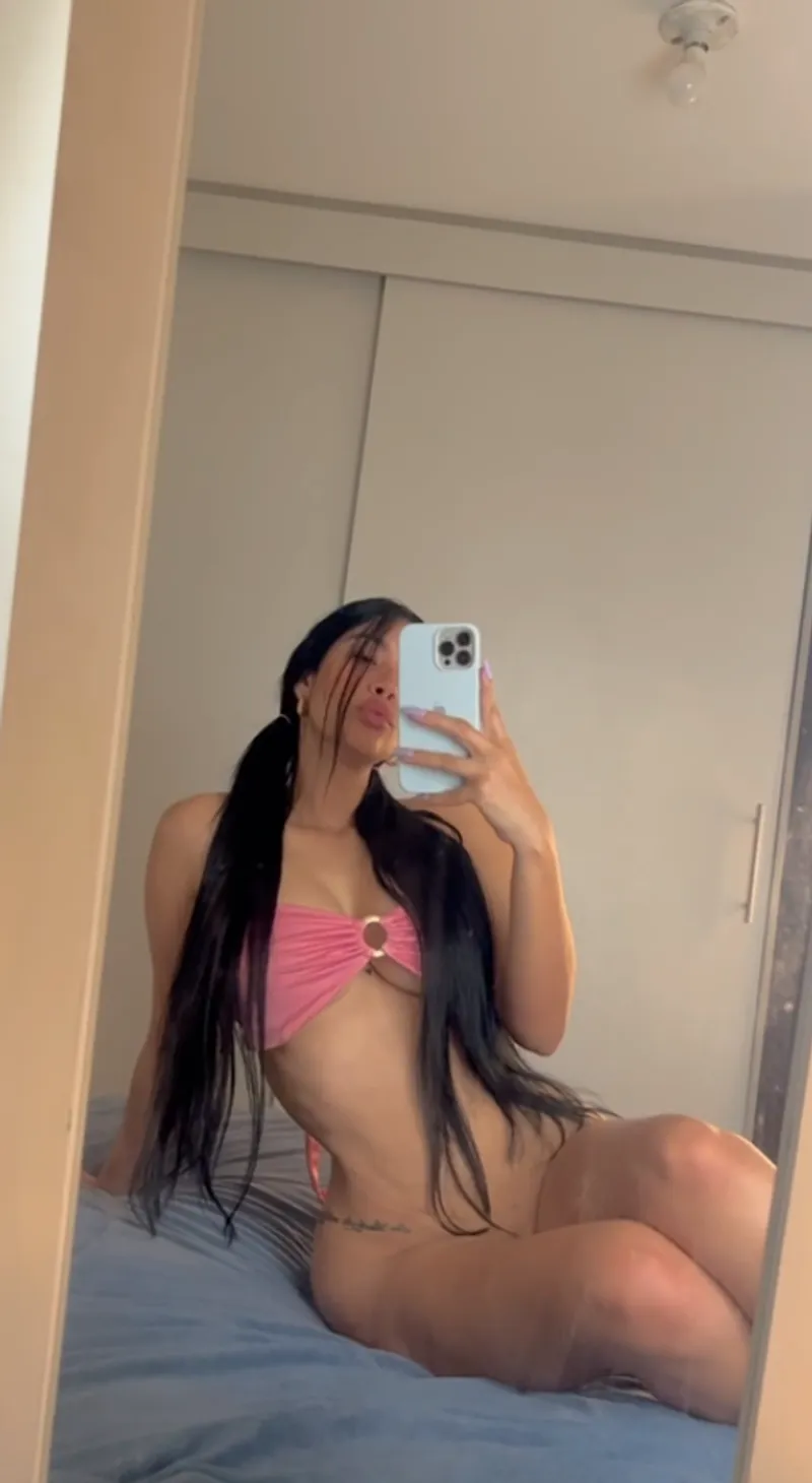 Thumbnail Your Distractions for the Day: A BikiniBodies Special