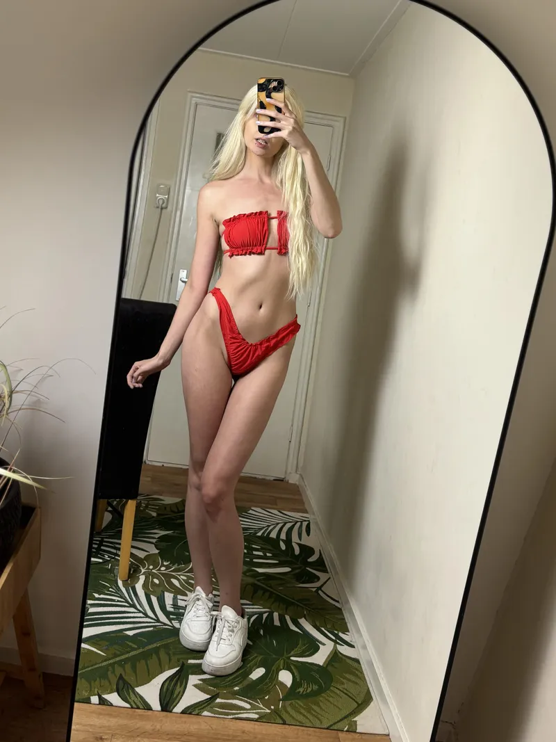 Thumbnail Get Beach-Ready with LanaPeaches__ - BikiniBodies Insider Tips