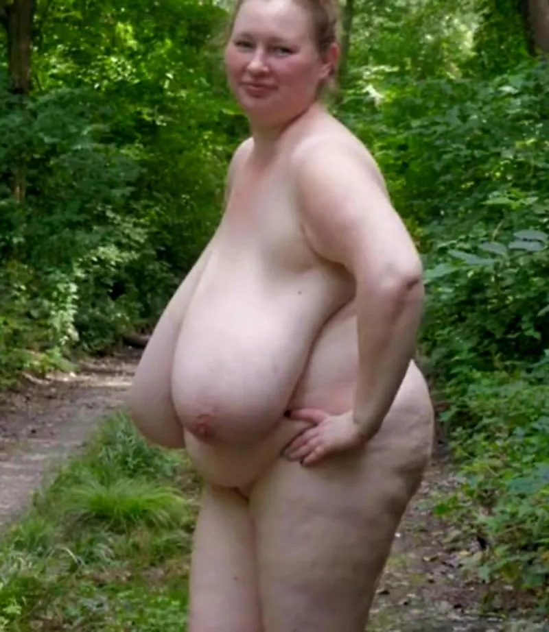 Thumbnail Embracing Liberation: A Gorgeous Milf Bares All in Public