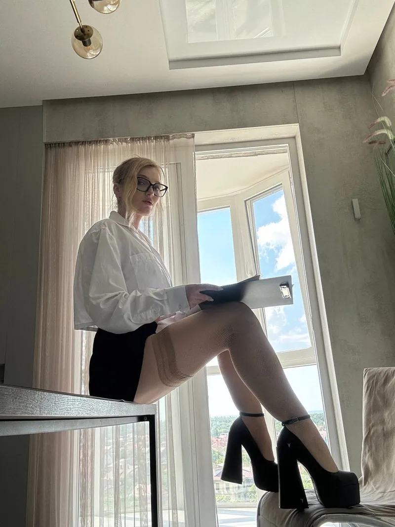 Thumbnail xavedkhan Explores the Provocative World of Boss-Secretary Relationships