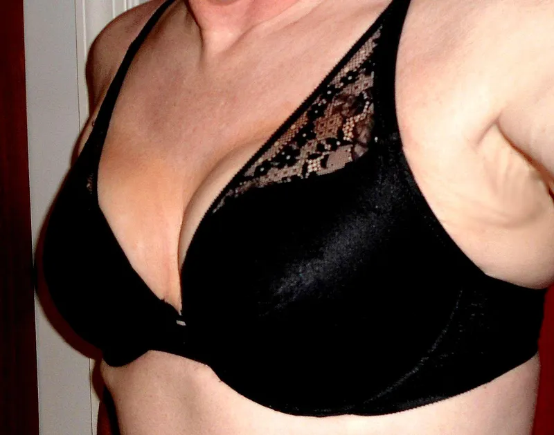 Thumbnail A Peek into Today's Bra - Karren_H's Brawesome Update