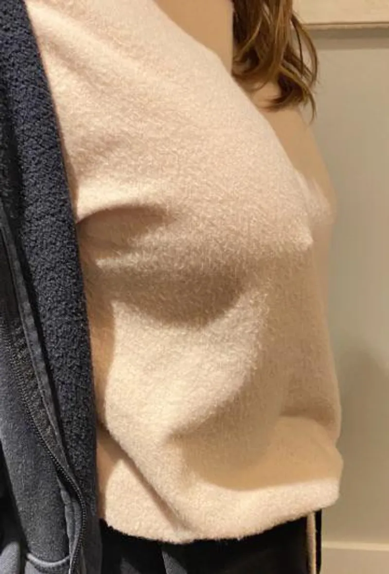 Thumbnail Embracing the Side Poky Trend with Strict-Funny6074
