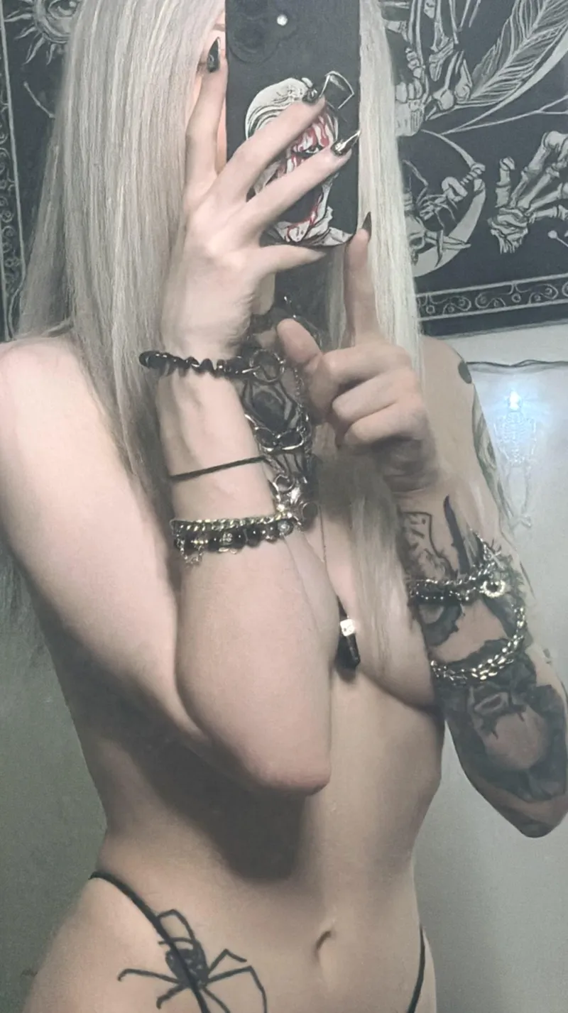 Thumbnail LivingDeadGothh's Application to be Your Goth GF Unveiled