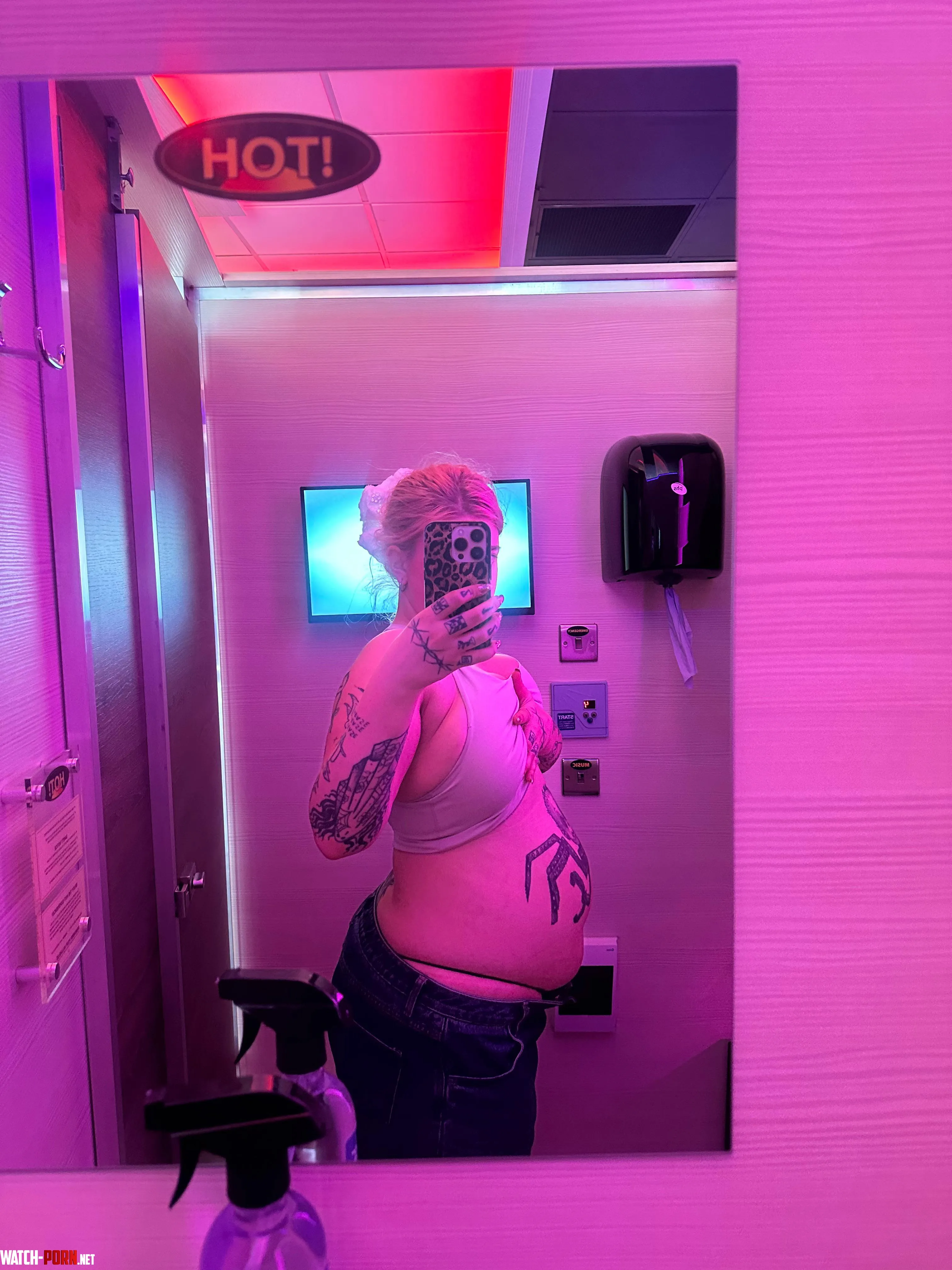 bloated as fuck.. by chubbysublil
