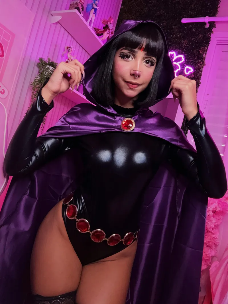 Thumbnail Captivating Raven Cosplay: TeenTitansPorn Artistry by SkyleCherry