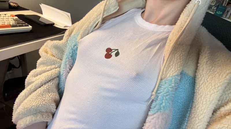 Thumbnail *Braless Wednesdays* Experience - Dizzy_Star2464