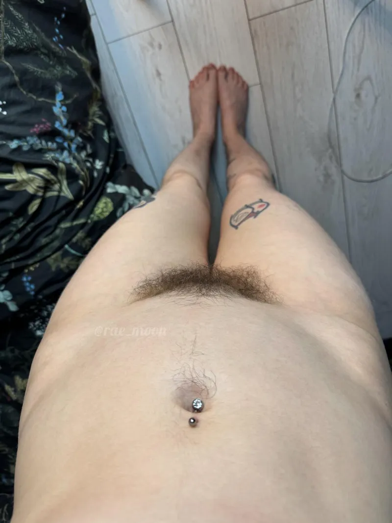 Thumbnail Grow or Trim? - RugsOnly Article by baby_moonn