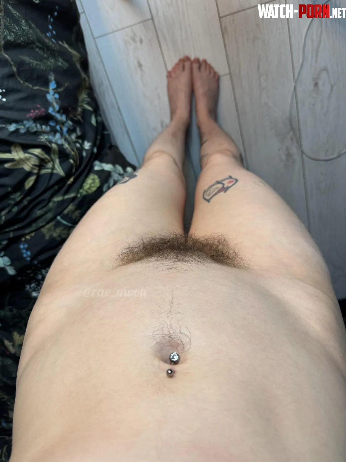 Keep growing or trim? by baby_moonn