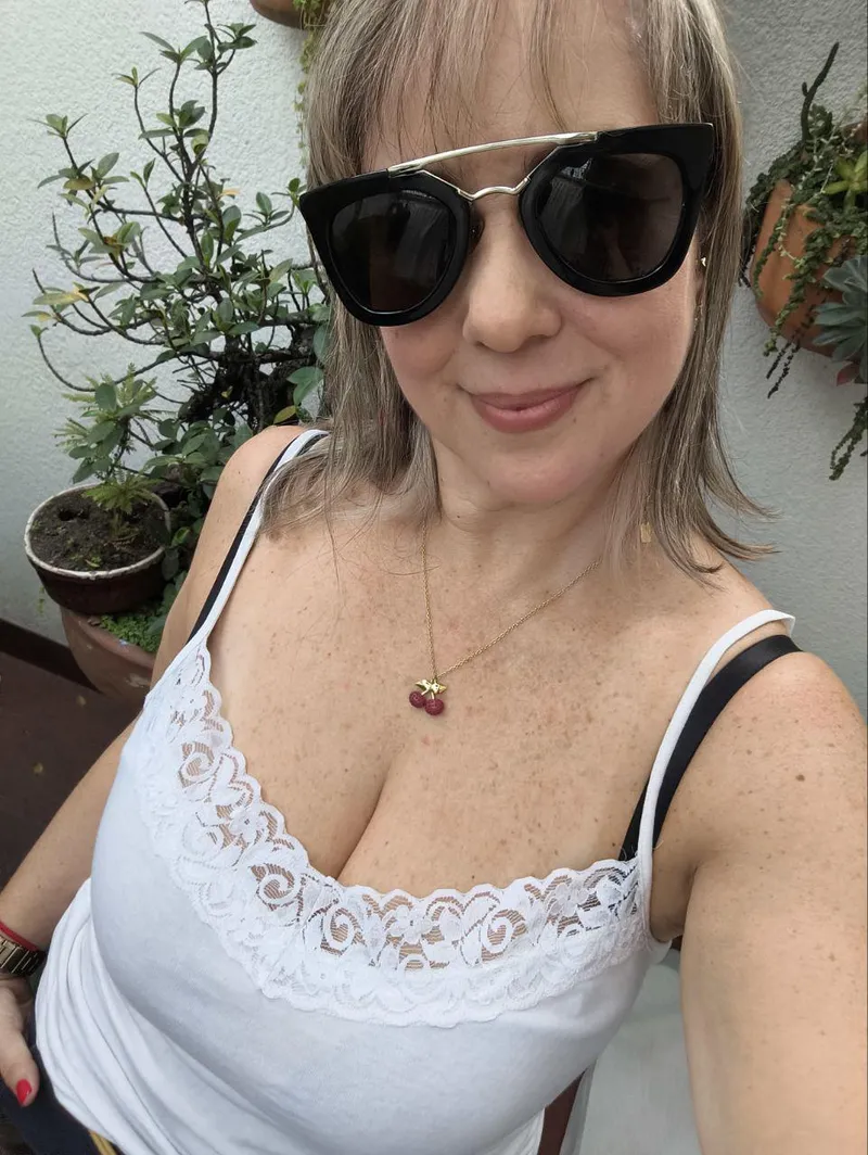 Thumbnail Nostalgic Elegance: Grandma’s Allure in Cleavage | Sarah_Diaz | cleavage