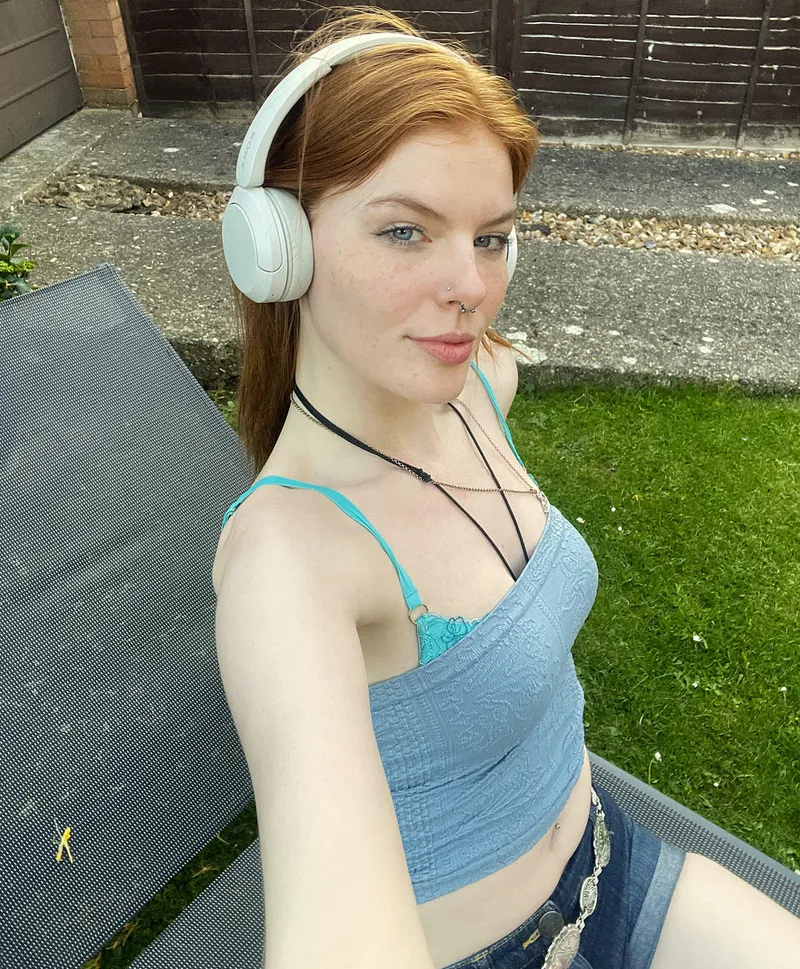 Thumbnail Significant_Idea9591: A Nice Crop Top Evaluation