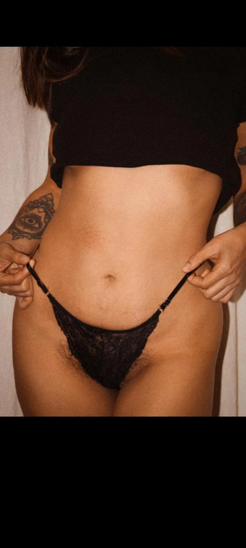 Thumbnail Appreciating Beauty 💃 by babyamazona | hairywomenaresexy