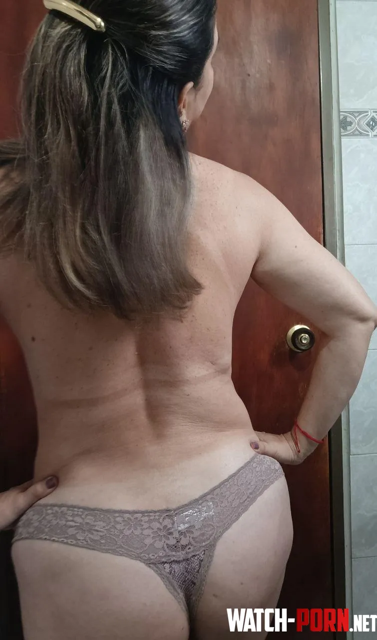 Any younger men enjoy Gilf's in thongs? by Sarah_Diaz