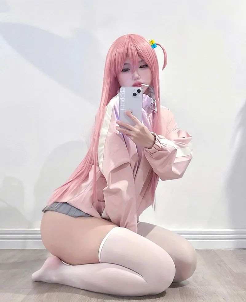 Thumbnail eppuni - cosplaygirls: Cute and Quirky - bocchi's Cosplay Exploration