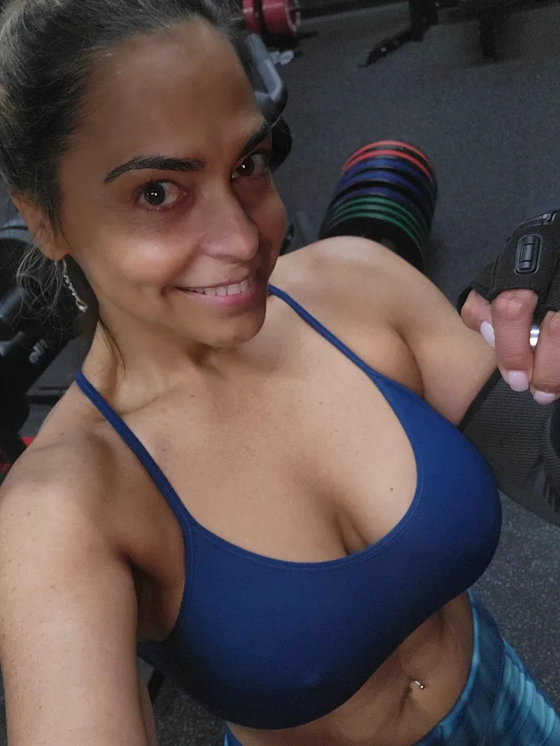 Thumbnail Morning Workout Essentials: Stylish Pokies Edition