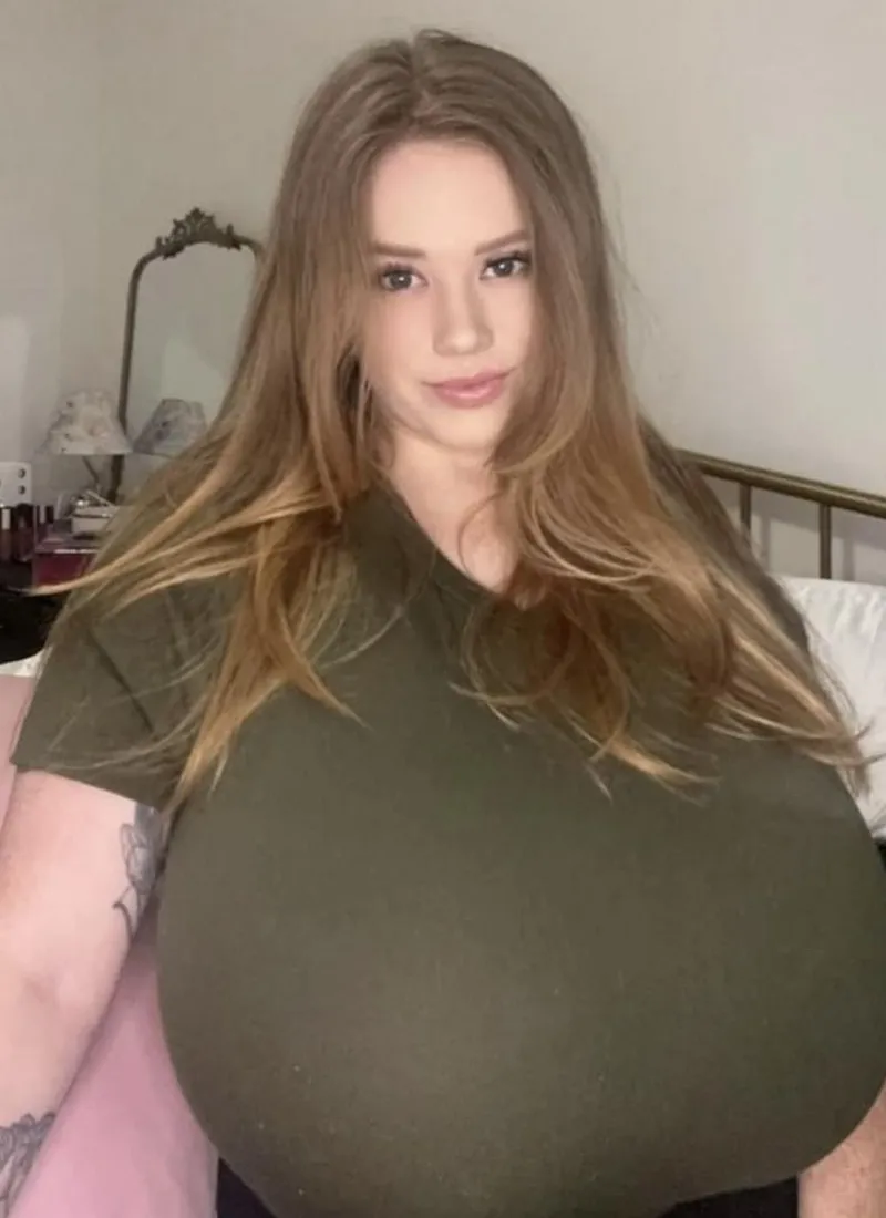 Thumbnail Opal__Orchid Explores the 'Huge' Category