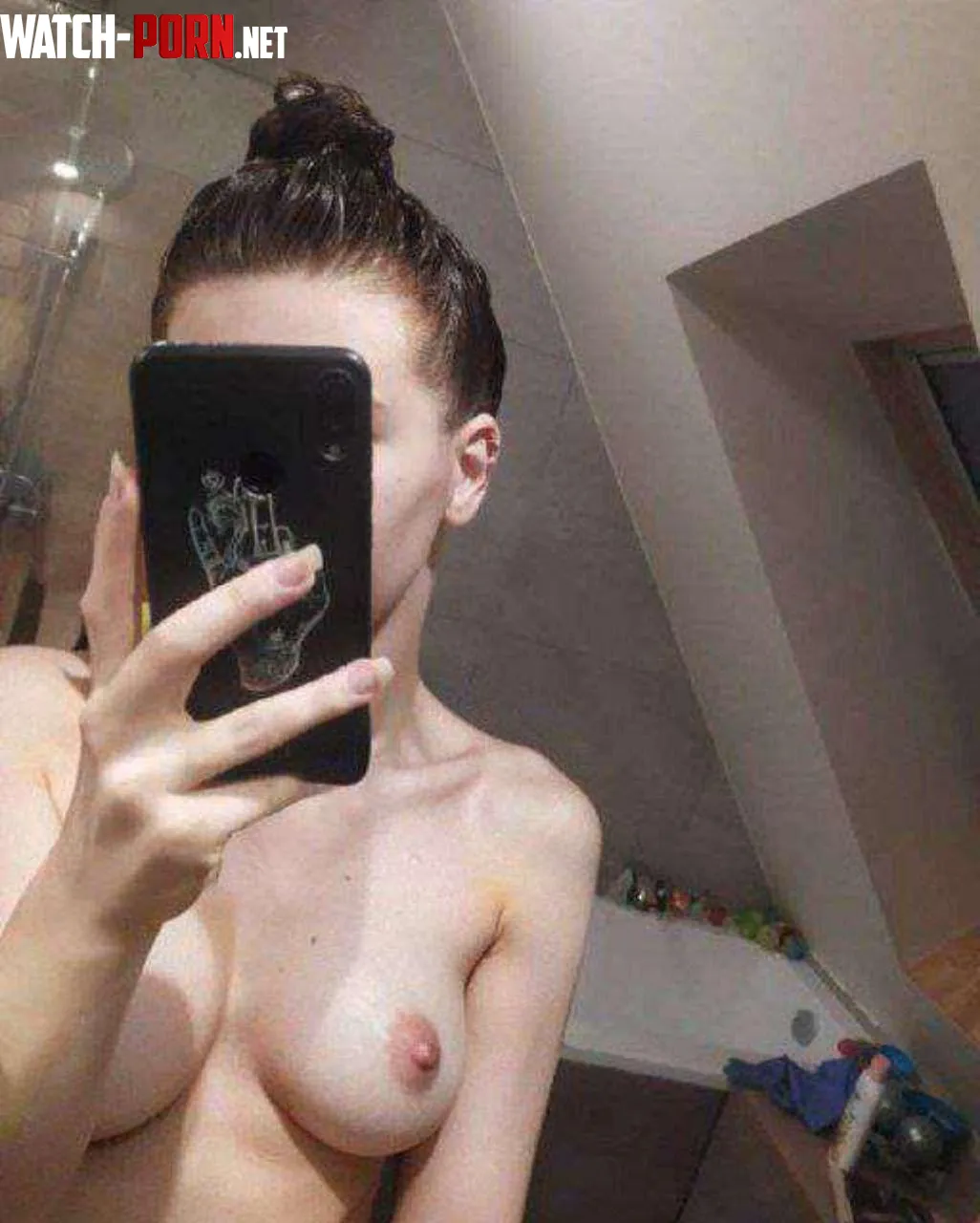 (F) 20, hoping for a honest opinion ❤️ by Hot_Plant3900