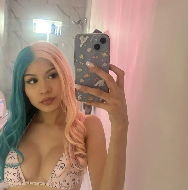 Thumbnail Am I Your Type? - Selfie by Ok_Willow_5535 | MirrorSelfie