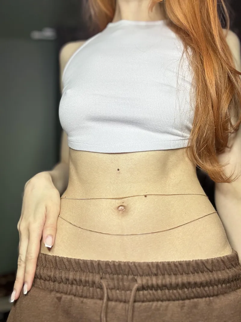 Thumbnail Best Fit: Embracing Braless Confidence | long-legzzz | Braless Category