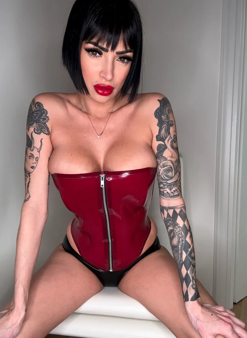Thumbnail Obsession Unveiled: Shine Fetish Confessions by Consistent_Annie175