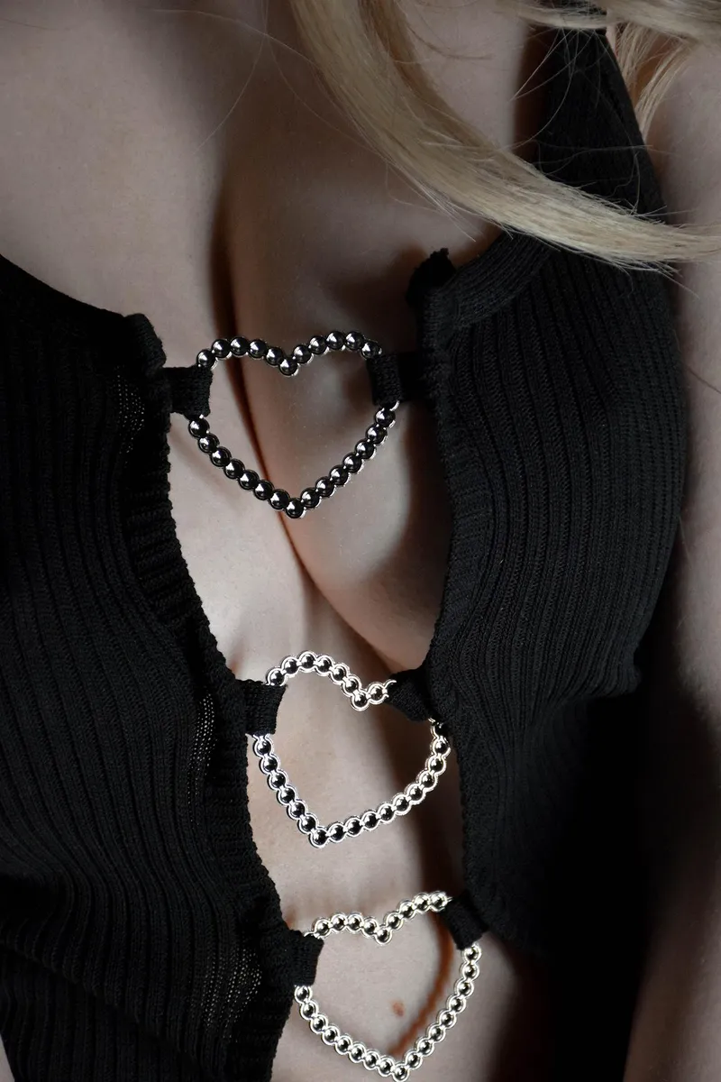 Thumbnail Cleavage Dilemma: Is It Too Much for a First Date? buonbella Asks