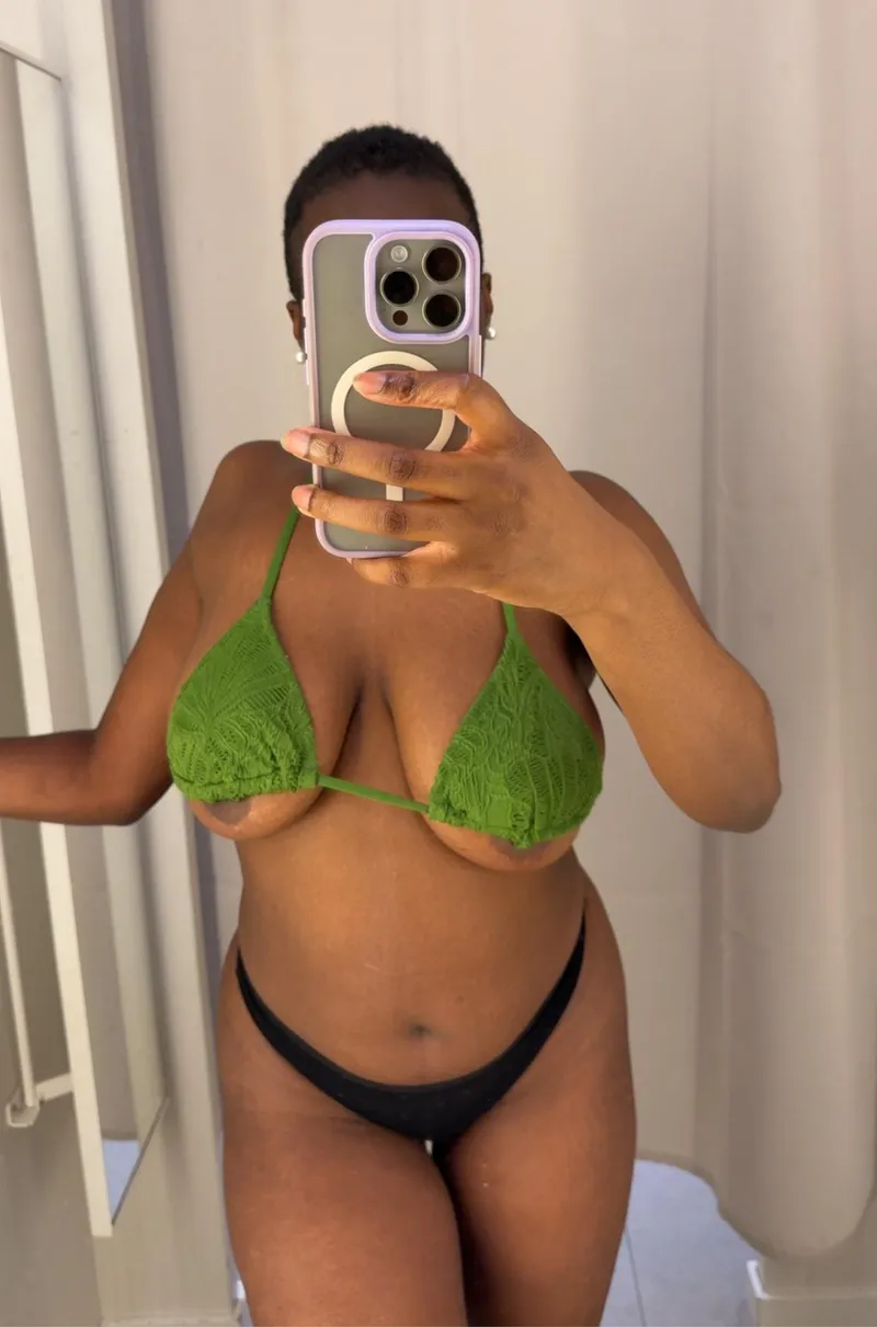 Thumbnail Adorable Ebony Charm: Beauty in Diversity | missebonygirl