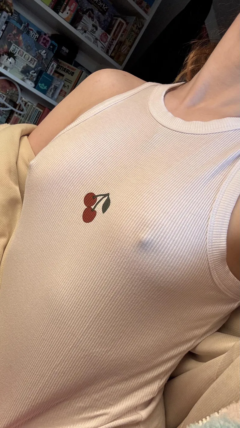 Thumbnail A Little Teaser: Freedom_red15's Underboob Revelation