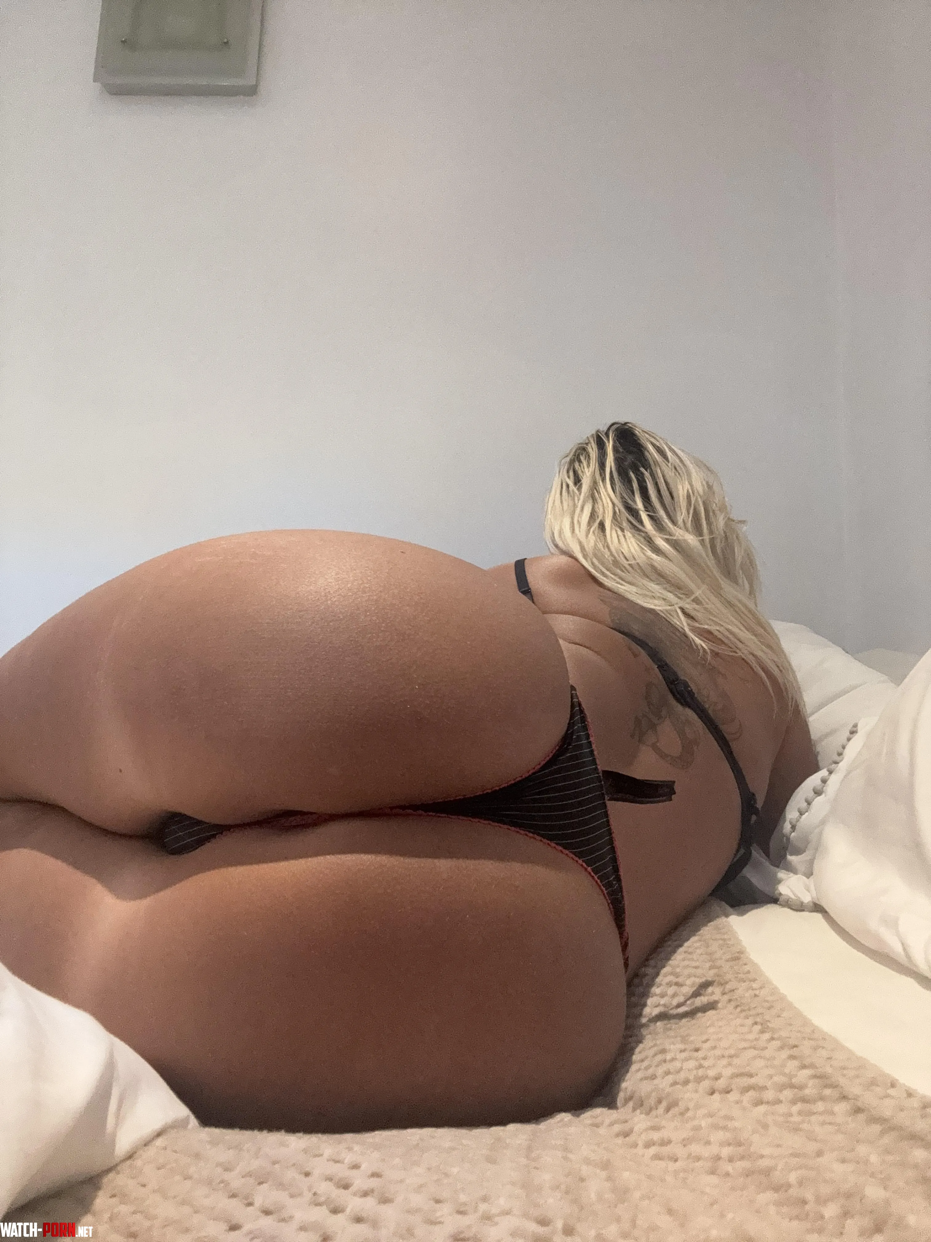 this thick british babe is so horny tonight by OnlyChange3115