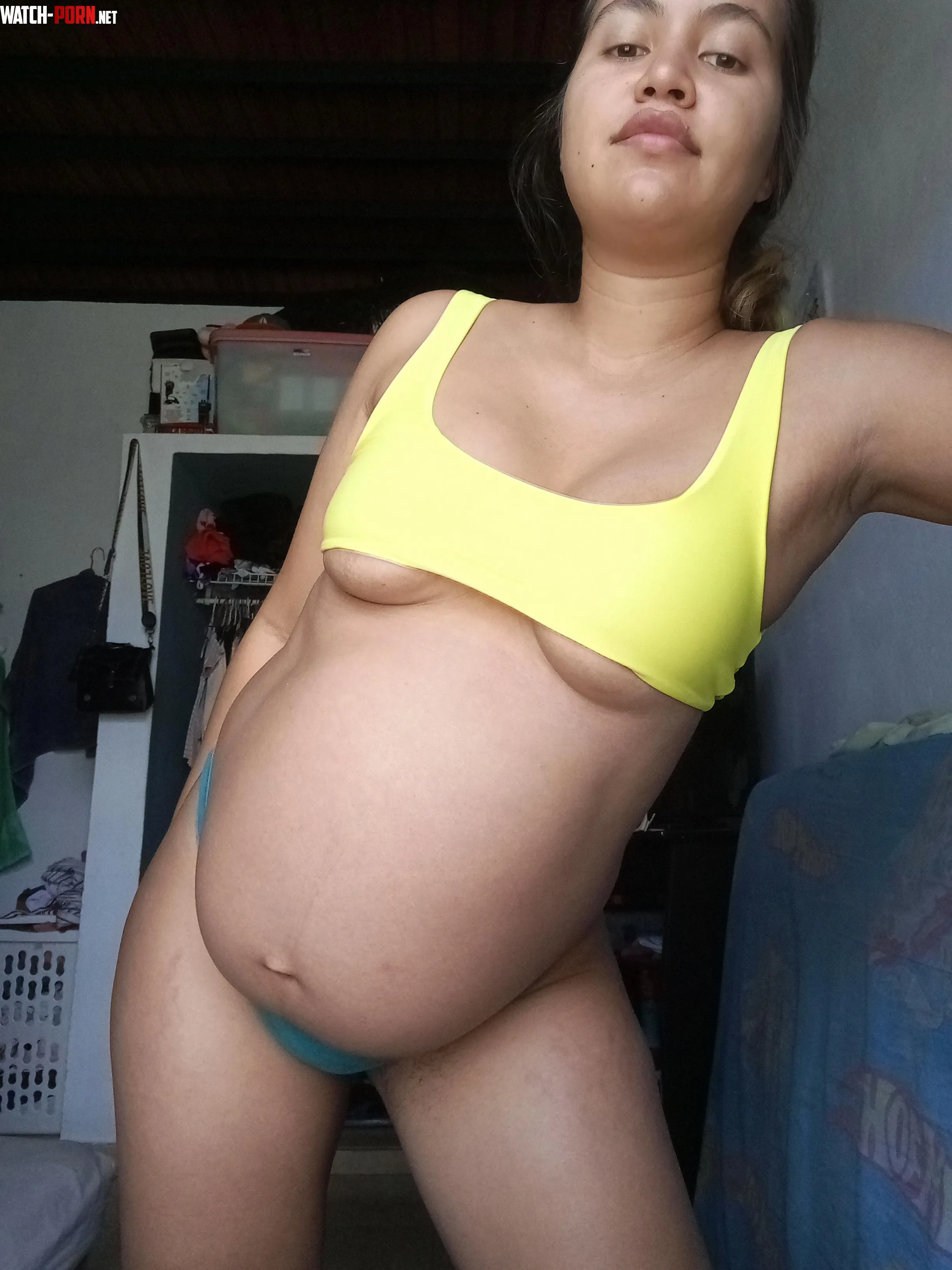 My husband left me alone at home, eight months pregnant. by gigigatica