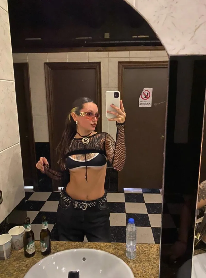 Thumbnail Mirror Musings: Ember___Eclipse's Reflective Pose