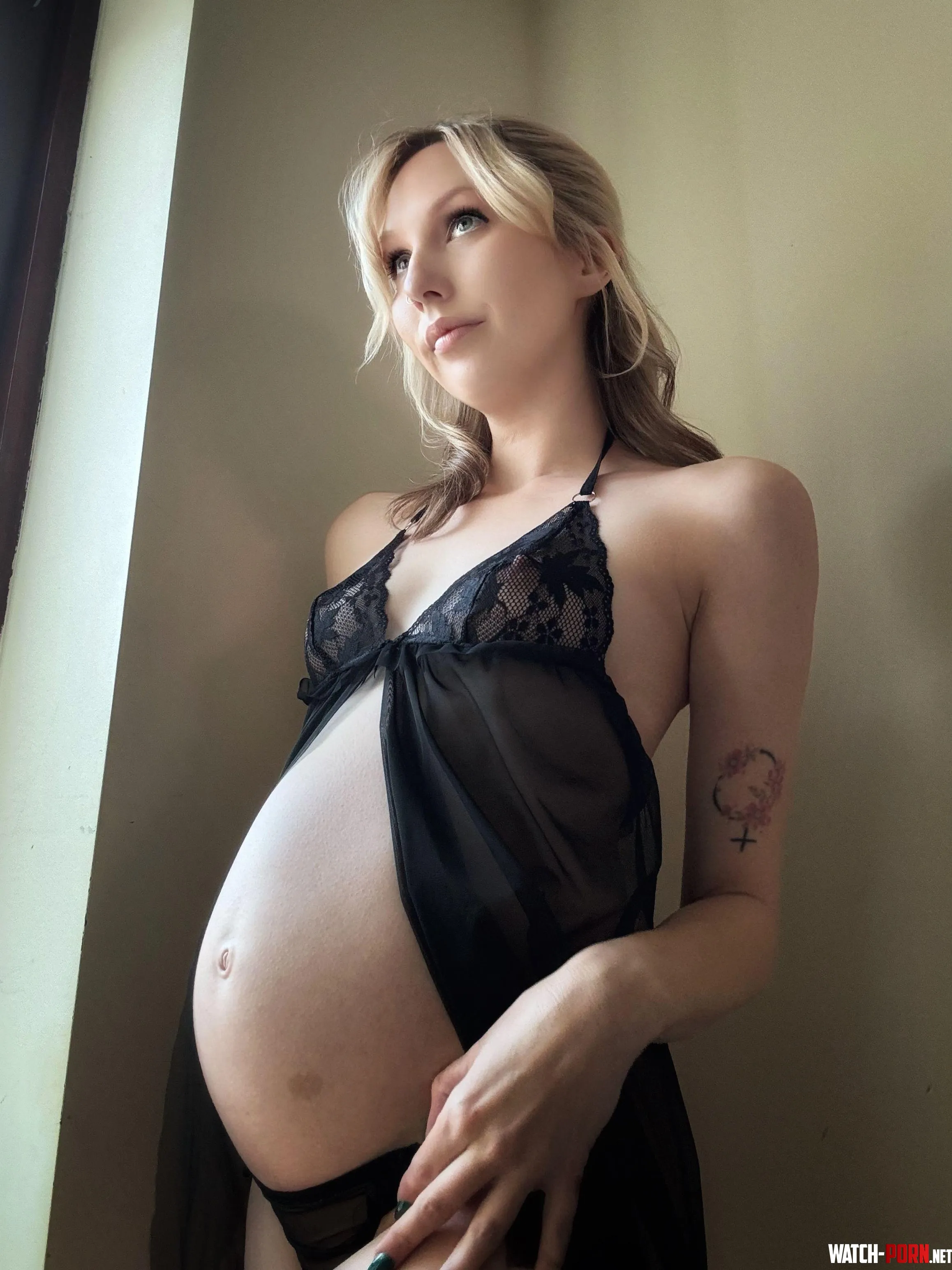 8 mos pregnant and blooming in black by mollyminx22x