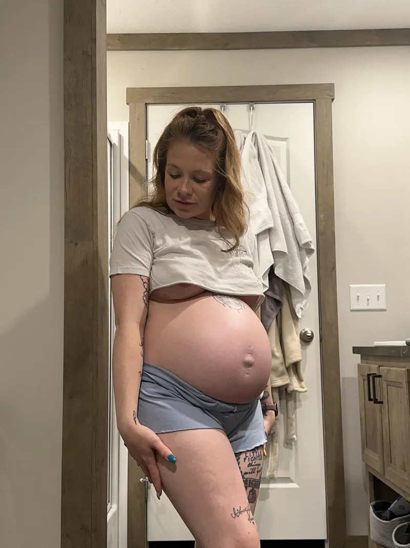 Thumbnail wildlymee's Loving Tale: Embracing the Pregnant Body