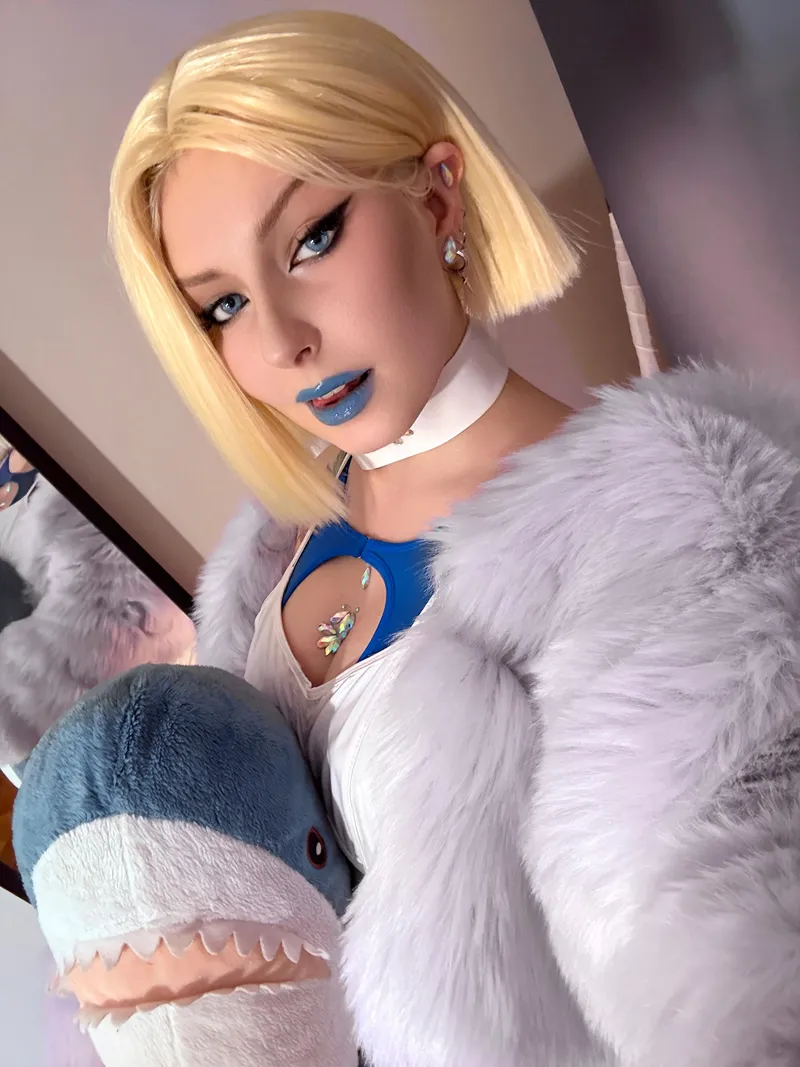 Thumbnail Torikachan Channels Emma Frost in Stunning Cosplay | torikachan