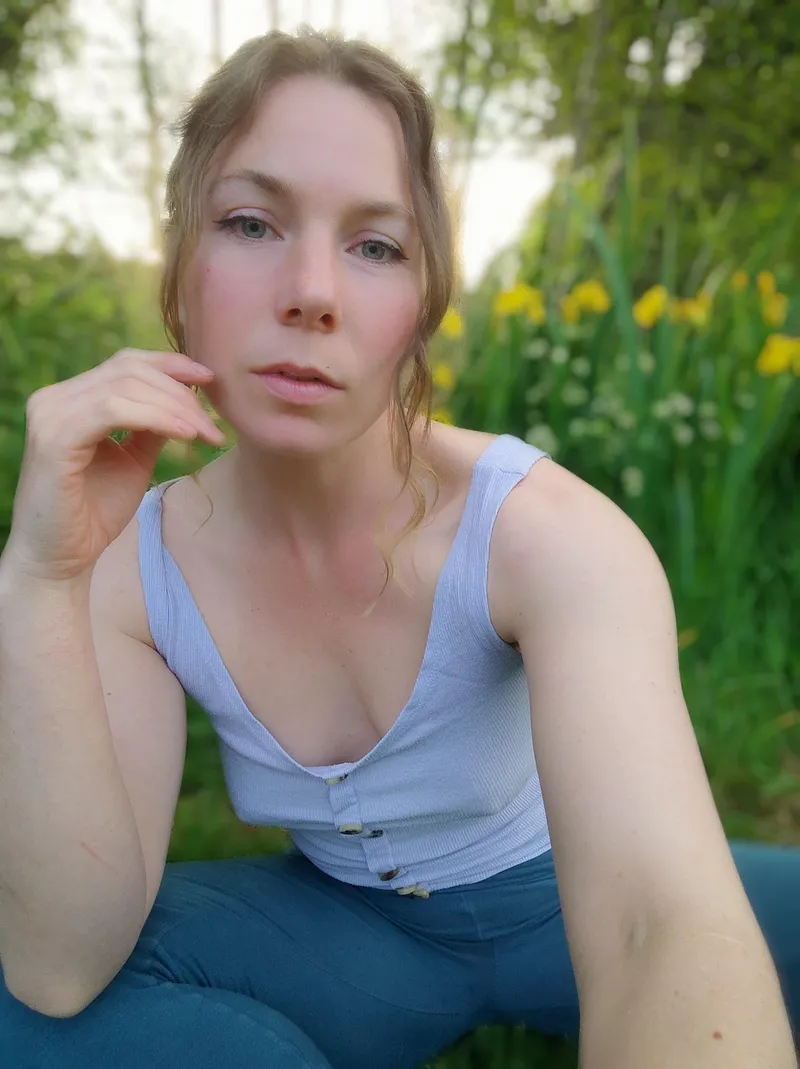 Thumbnail Tabs_Open Celebrates Spring with Braless Ease | Tabs_Open