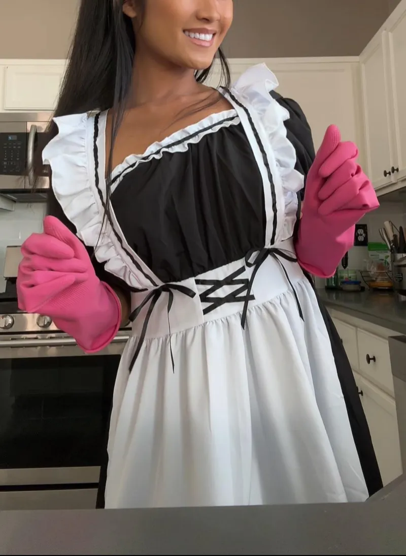 Thumbnail Will You Let sunshinemaidxo Clean, Master? | frenchmaid