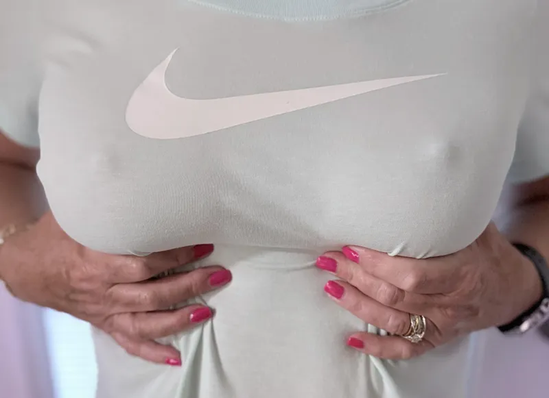 Thumbnail Meet ChubbyGirl69: Displaying Wedding Rings with Confidence