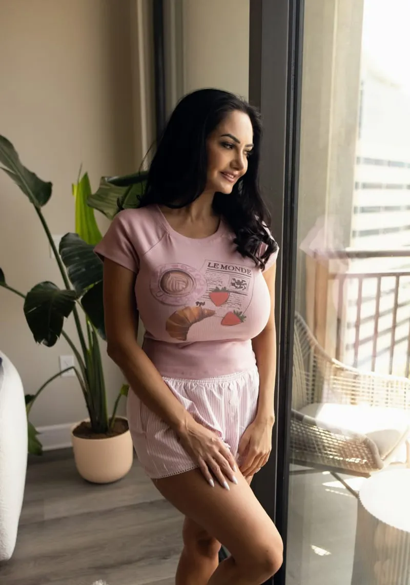 Thumbnail Milk and Strawberries Photo by JacAxe69 | 2busty2hide