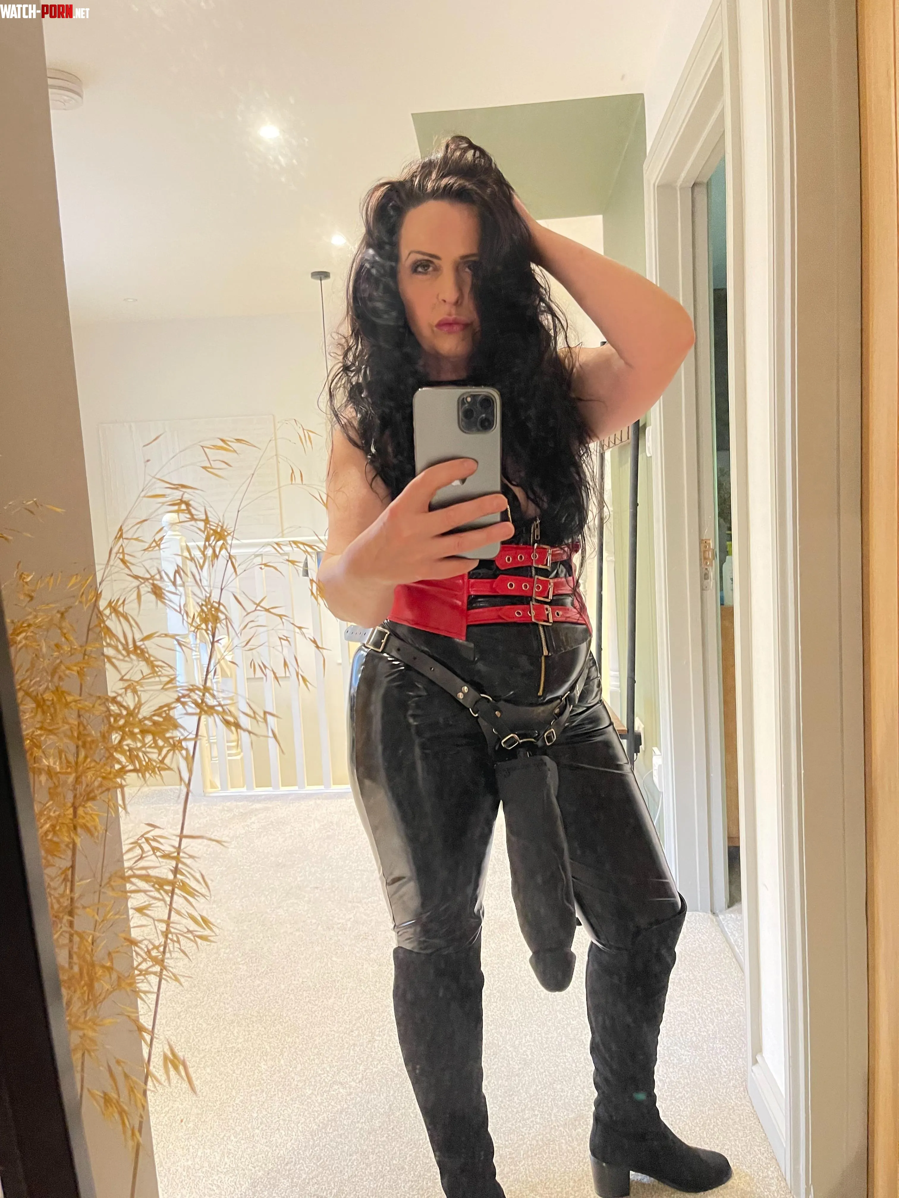 Are you into MILF's with a huge strapon fetish? by ObeyLadyMK