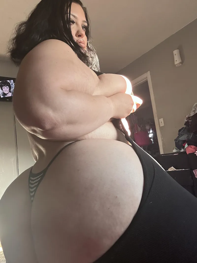 Thumbnail Join Lenatheoggg for Playtime Adventures in the ssbbw Universe