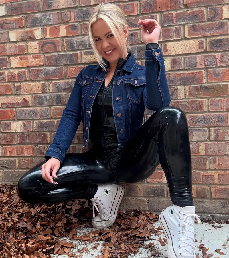 Thumbnail Keep Smiling with Evergreen_queen90 in ShinyPorn